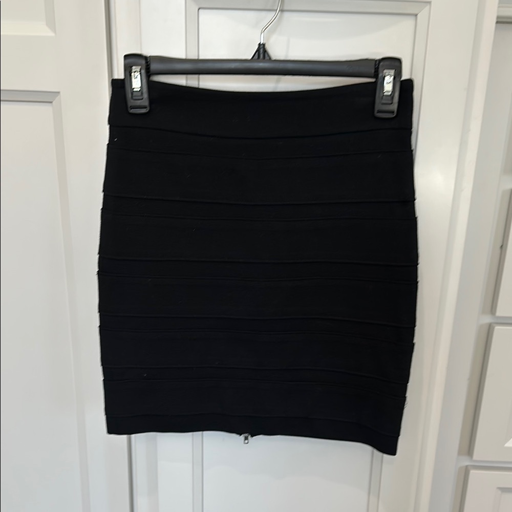 Paige Black Women's Fitted Skirt